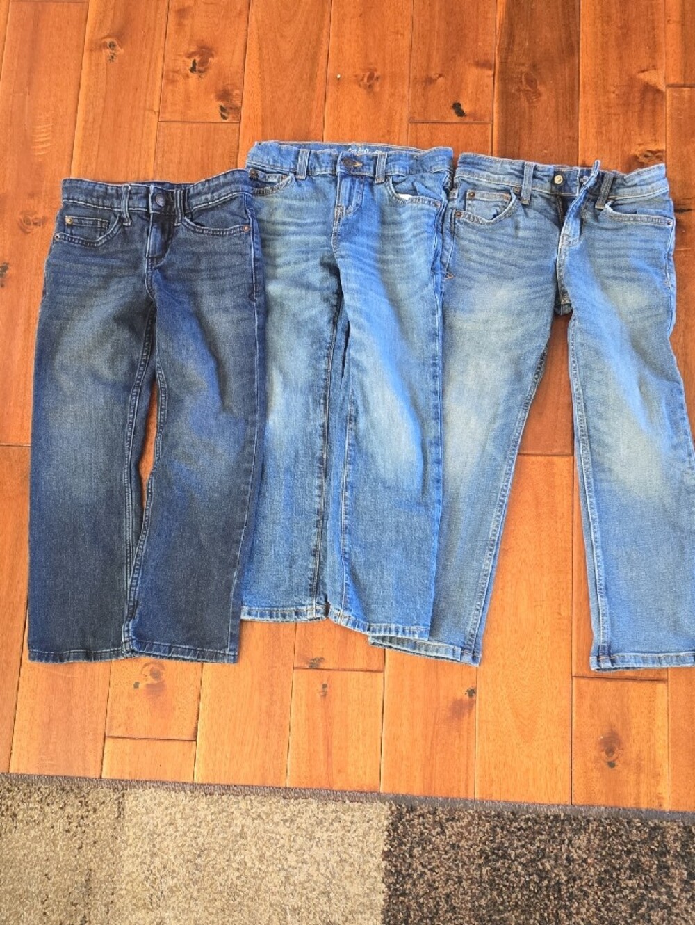 Jeans - Picture 2 of 3